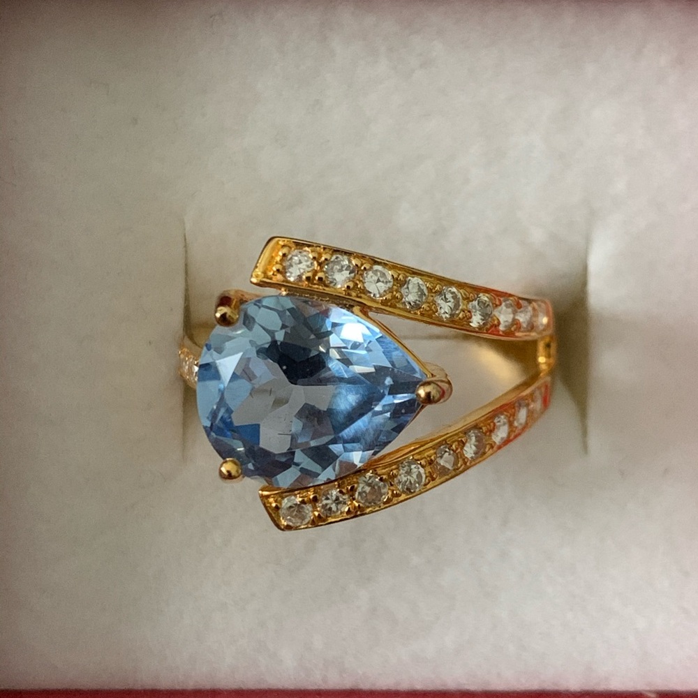 Technibond faux blue topaz ring size 9